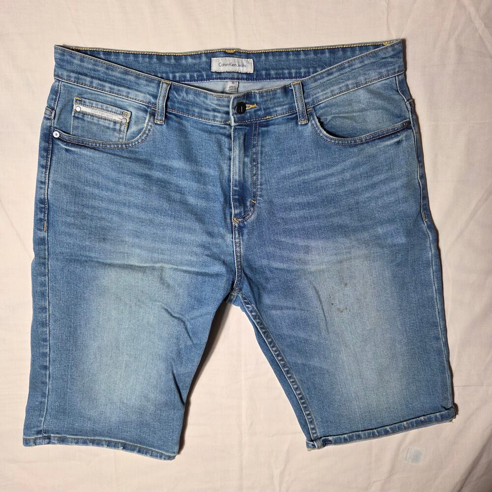 Calvin Klein Mid-wash denim shorts